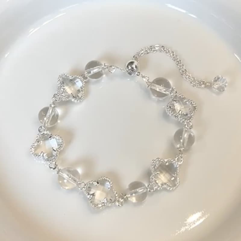 パワーストーンブレスレット 透明な輝き 昇進の石